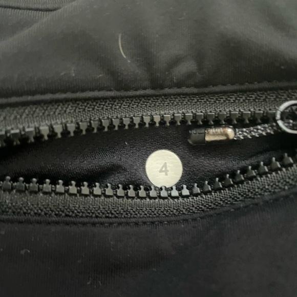 Lululemon Striped Runday Crop - Picture 6 of 8